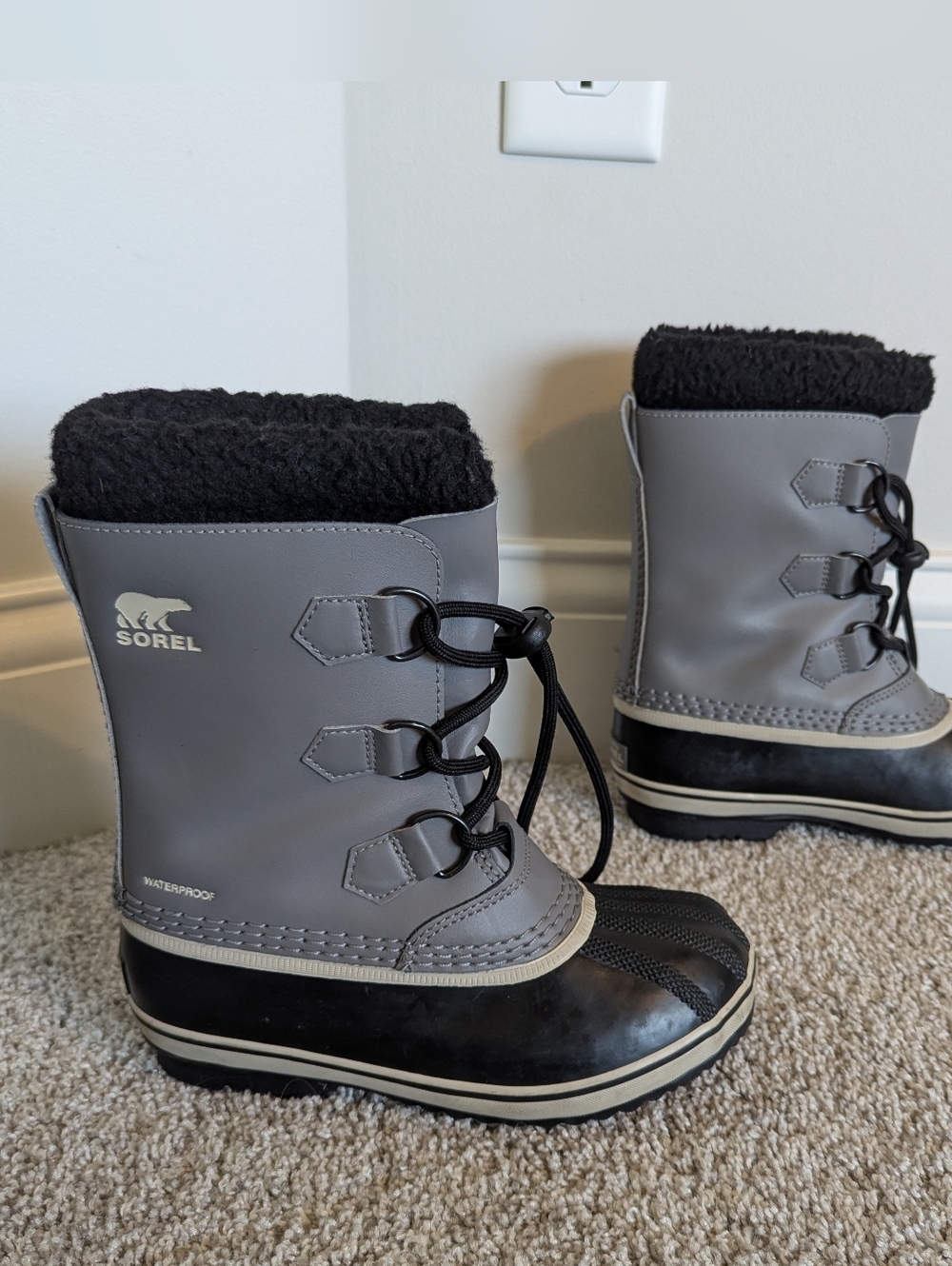 Sorel Yoot Pac TP Youth Grey Waterproof Snow Boots sz 2
